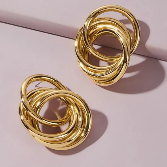 In a Roundabout Way Post Earrings - Picture 3 of 4